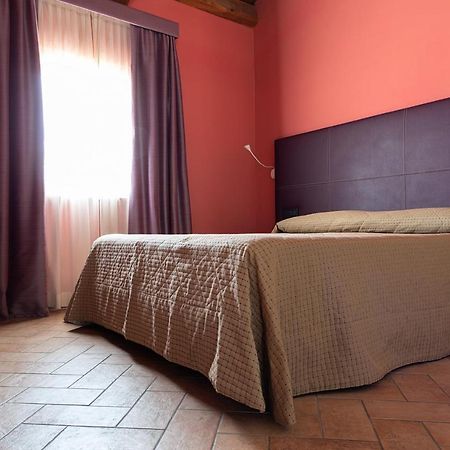 Magione Papale Relais Hotel LʼAquila Exterior foto